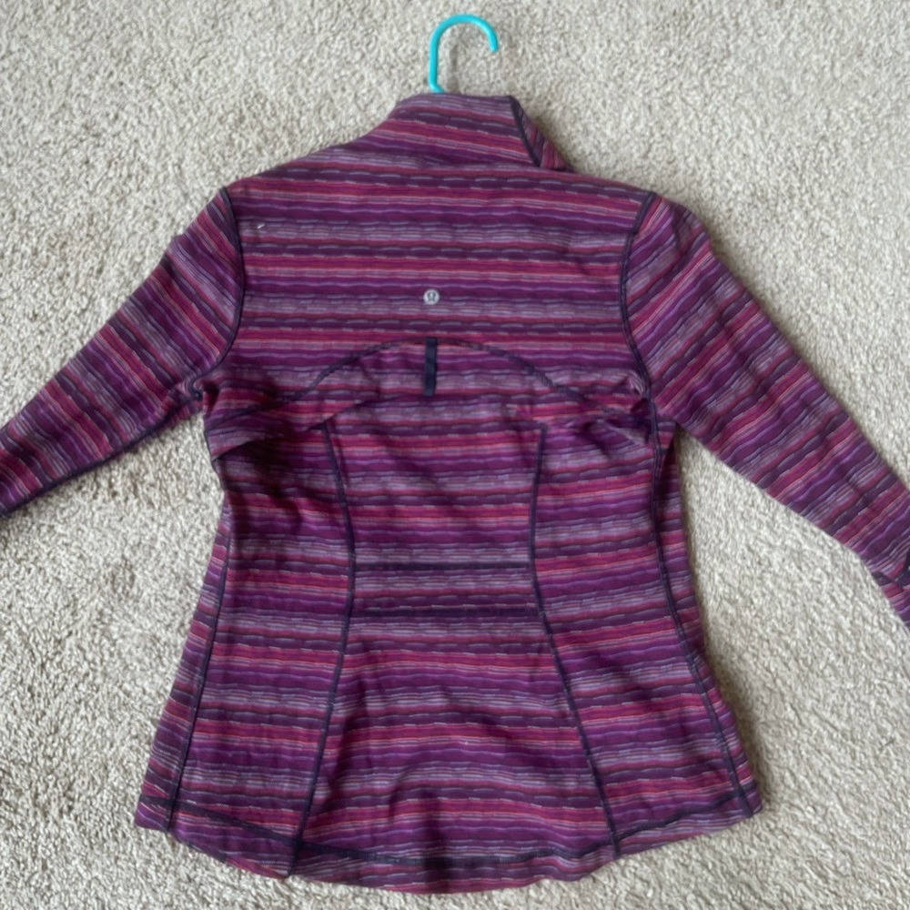 LULULEMON SIZE 8 DEFINE JACKET